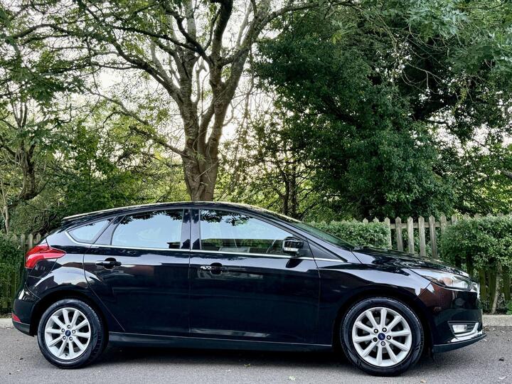 Ford Focus 1.0T EcoBoost Titanium Euro 6 (s/s) 5dr
