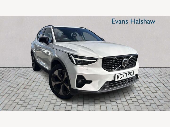 Volvo XC40 ESTATE 2.0 B3 MHEV Ultimate DCT Auto Euro 6 (s/s) 5dr