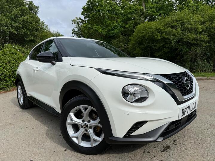 Nissan Juke 1.0 DIG-T N-Connecta Euro 6 (s/s) 5dr