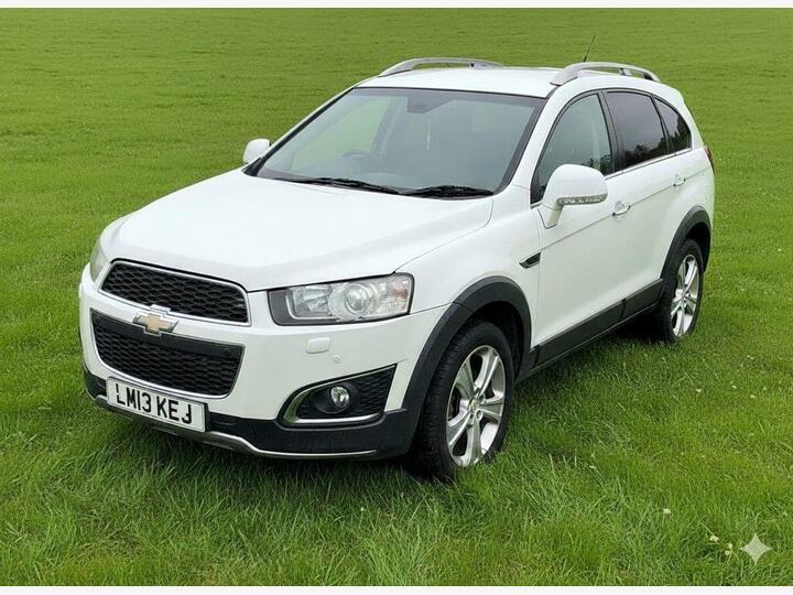 Chevrolet Captiva 2.2 VCDi LTZ Auto 4WD Euro 5 5dr (7 Seats) Chevrolet Captiva 2.2 VCDi LTZ Auto 4WD Euro 5 5dr (7 Seats)