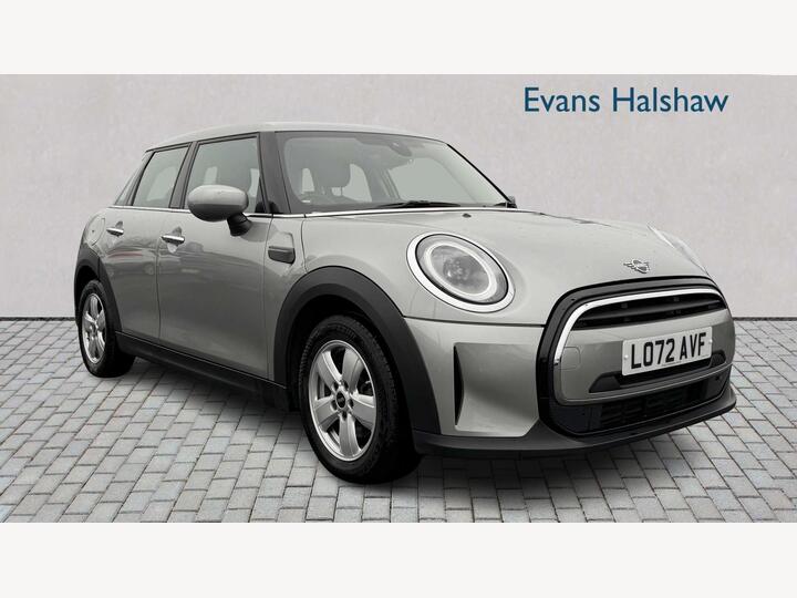 MINI HATCHBACK 1.5 Cooper Classic Steptronic Euro 6 (s/s) 5dr