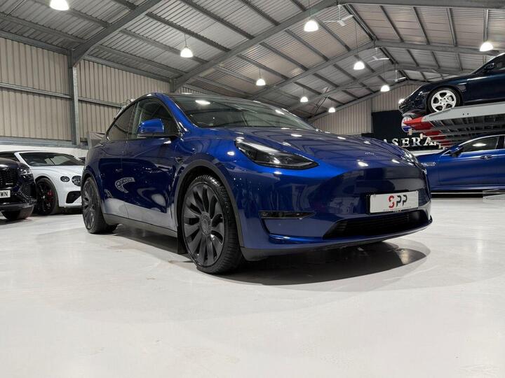 Tesla MODEL Y (Dual Motor) Performance Auto 4WDE 5dr