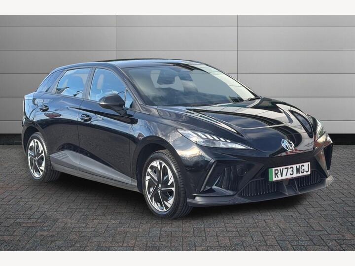 MG MG4 64kWh SE Long Range Auto 5dr