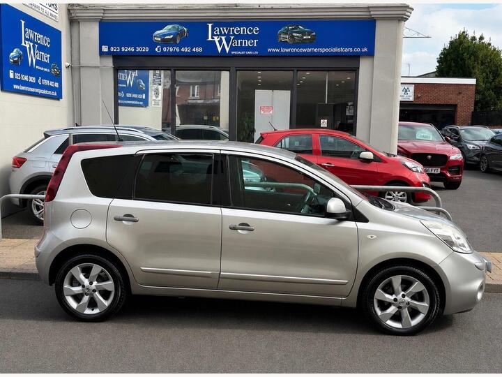 Nissan Note 1.6 16V Tekna Auto Euro 5 5dr