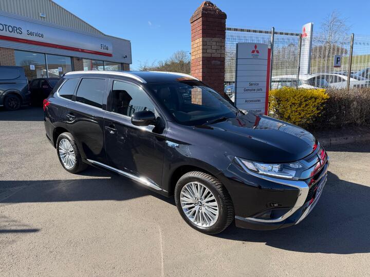 Mitsubishi Outlander 2.4h TwinMotor 13.8kWh Dynamic CVT 4WD Euro 6 (s/s) 5dr