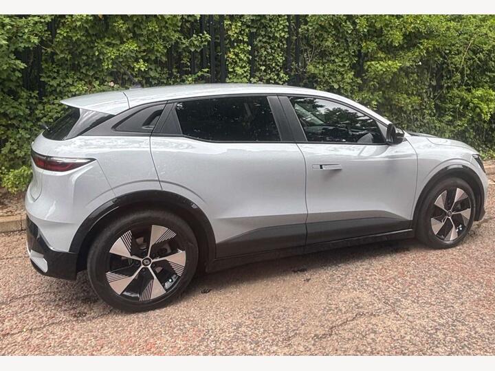 Renault Megane E-Tech 60kWh Equilibre Auto 5dr (optimum Charge)