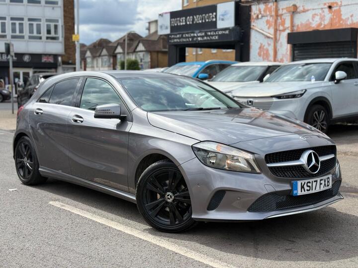 Mercedes-Benz A Class 1.5 A180d Sport (Executive) 7G-DCT Euro 6 (s/s) 5dr Mercedes-Benz A Class 1.5 A180d Sport (Executive) 7G-DCT Euro 6 (s/s) 5dr