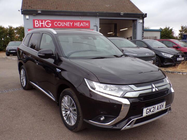 Mitsubishi Outlander 2.4h TwinMotor 13.8kWh Dynamic Safety CVT 4WD Euro 6 (s/s) 5dr