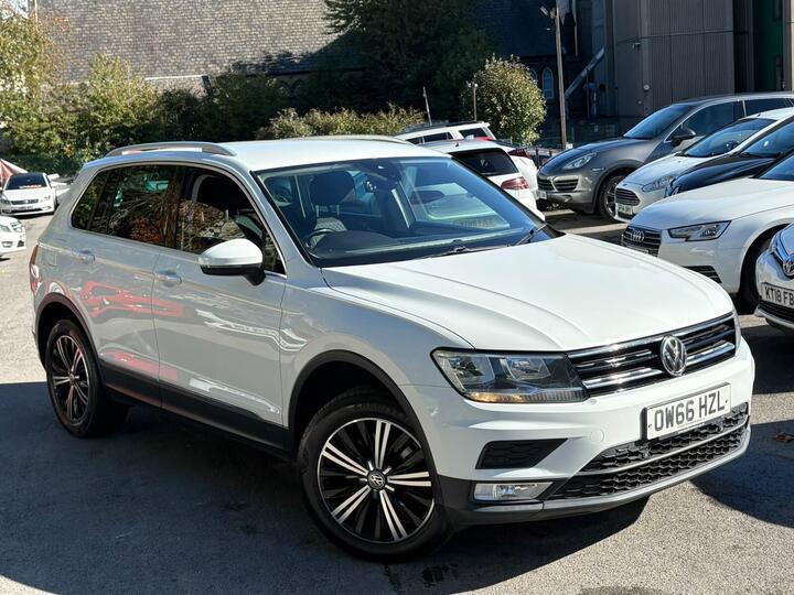 Volkswagen Tiguan 2.0 TDI BlueMotion Tech SE Navigation DSG 4Motion Euro 6 (s/s) 5dr