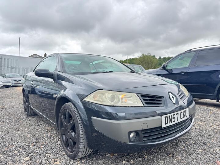 Renault Megane 1.6 VVT Privilege 2dr