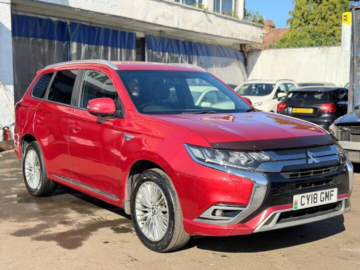 Mitsubishi Outlander 2.4h TwinMotor 13.8kWh 4h CVT 4WD Euro 6 (s/s) 5dr Mitsubishi Outlander 2.4h TwinMotor 13.8kWh 4h CVT 4WD Euro 6 (s/s) 5dr