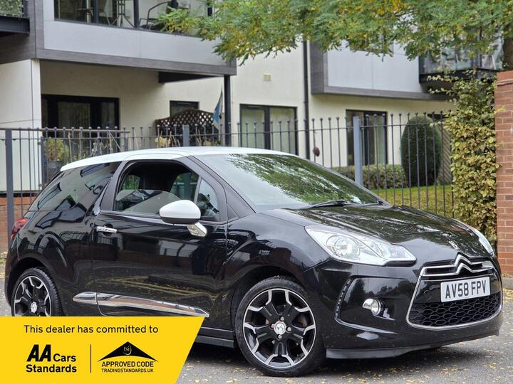 DS AUTOMOBILES DS 3 1.6 BlueHDi DStyle Euro 6 (s/s) 3dr DS AUTOMOBILES DS 3 1.6 BlueHDi DStyle Euro 6 (s/s) 3dr