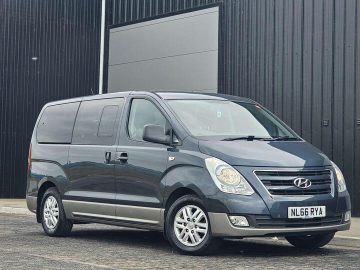 Hyundai I800 2.5 CRDi SE Euro 6 5dr Hyundai I800 2.5 CRDi SE Euro 6 5dr