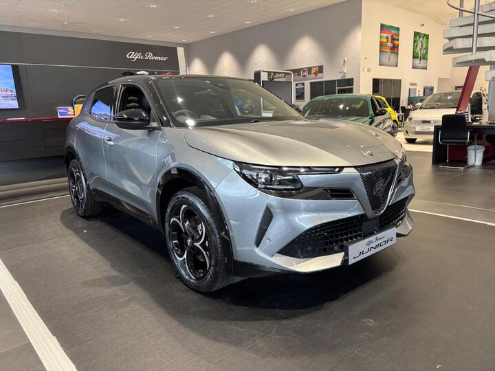 Alfa Romeo Junior Ibrida 1.2 MHEV Ibrida E-DCT Euro 6 (s/s) 5dr