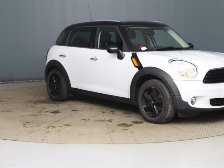 MINI Countryman 1.6 Cooper Steptronic Euro 5 5dr MINI Countryman 1.6 Cooper Steptronic Euro 5 5dr