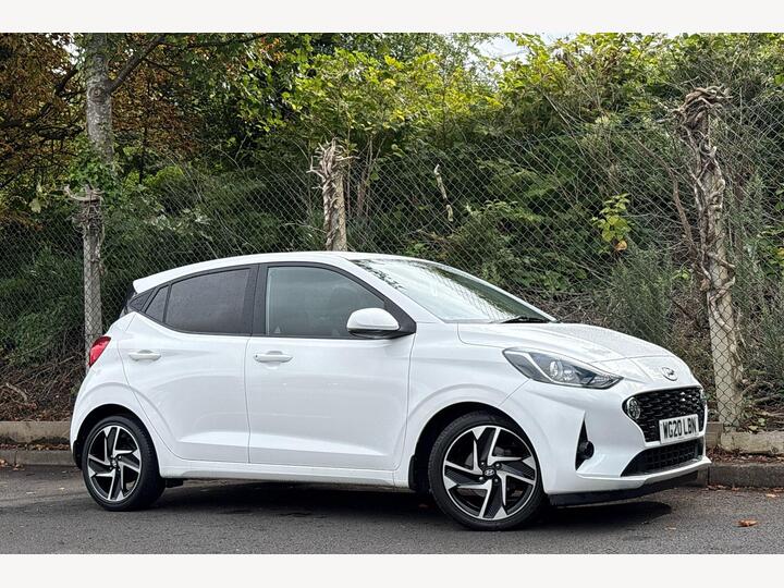 Hyundai I10 1.2 Premium Euro 6 (s/s) 5dr Hyundai I10 1.2 Premium Euro 6 (s/s) 5dr