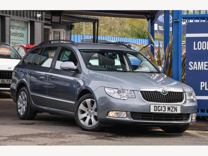 Skoda SUPERB 1.6 TDI S GreenLine II Euro 5 (s/s) 5dr Skoda SUPERB 1.6 TDI S GreenLine II Euro 5 (s/s) 5dr