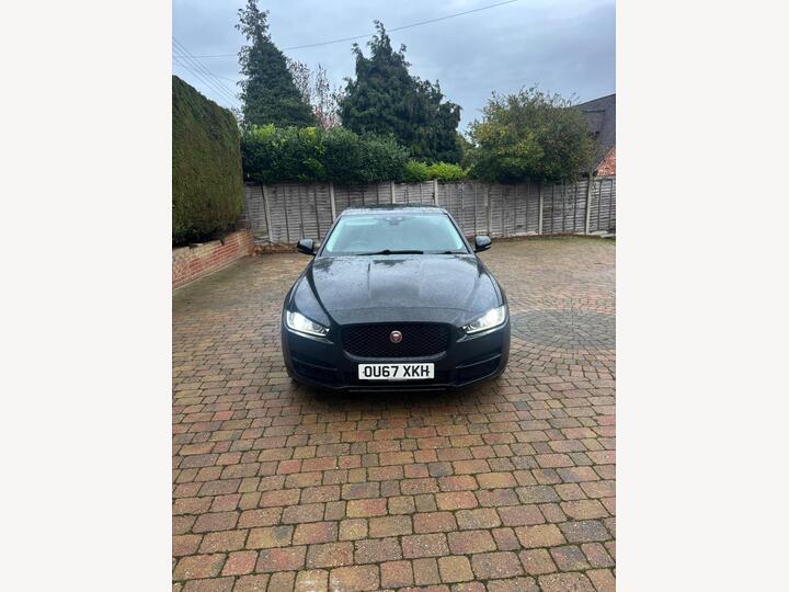 Jaguar XE 2.0d Portfolio Auto AWD Euro 6 (s/s) 4dr