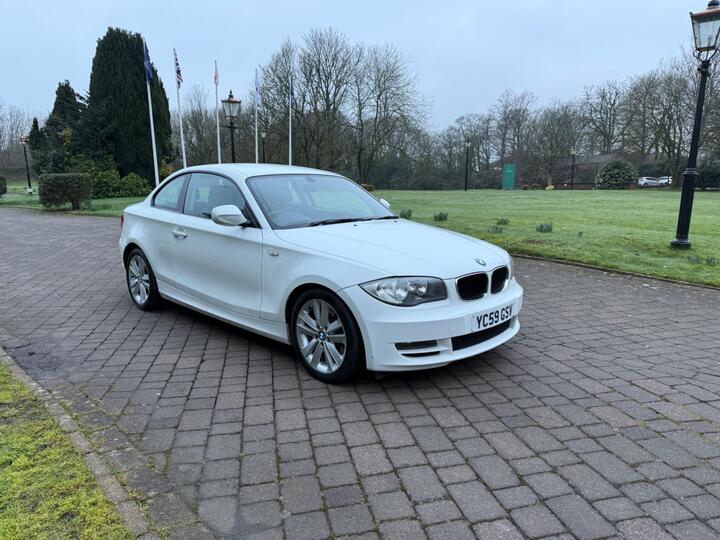 BMW 1 Series 2.0 118d SE Euro 5 2dr BMW 1 Series 2.0 118d SE Euro 5 2dr