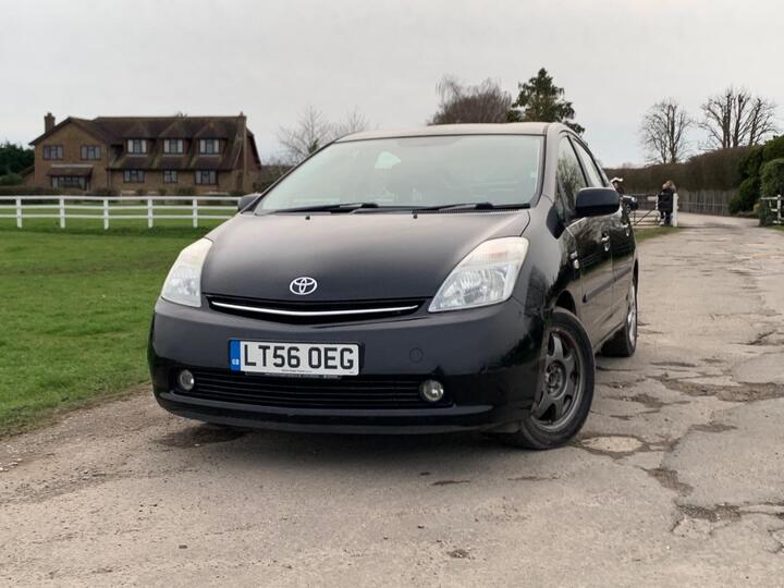 Toyota Prius 1.5 T Spirit CVT 5dr Toyota Prius 1.5 T Spirit CVT 5dr