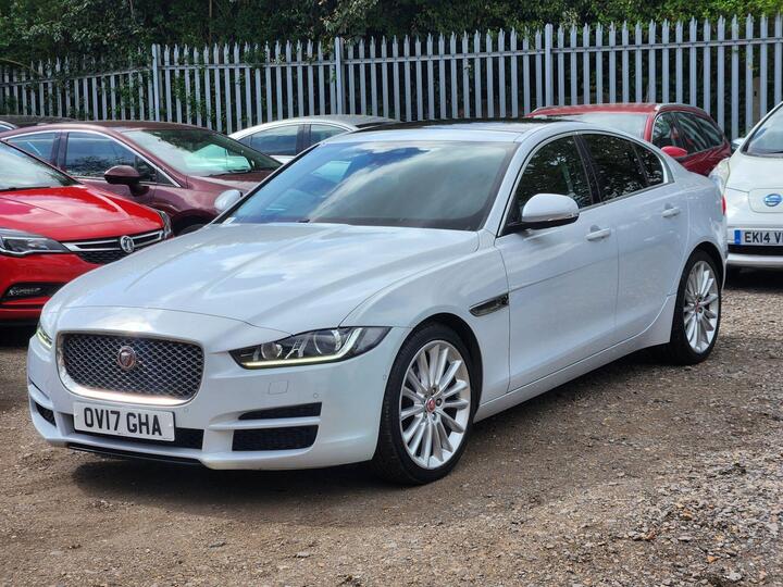 Jaguar XE 2.0d Portfolio Auto Euro 6 (s/s) 4dr
