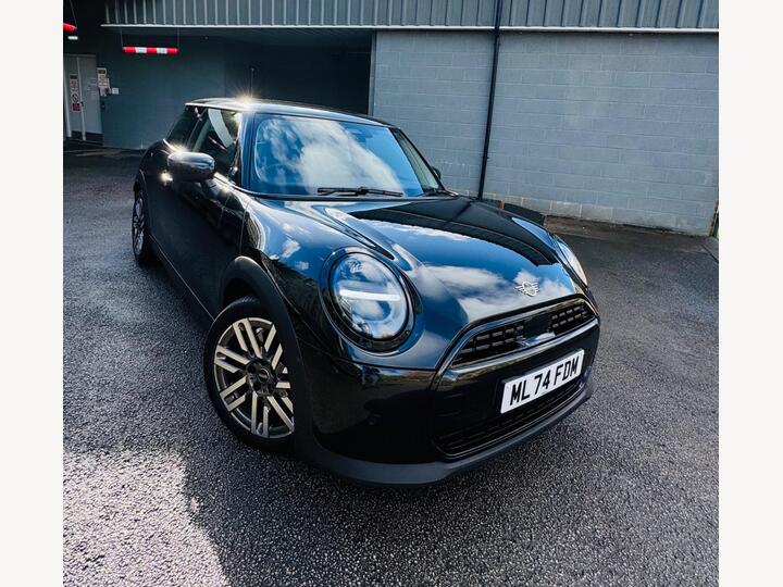 MINI Cooper 1.5C Classic Steptronic Euro 6 (s/s) 3dr