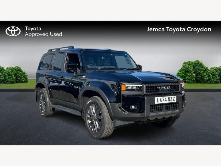 Toyota Land Cruiser 2.8D Invincible Auto 4WD Euro 6 (s/s) 5dr (LWB) Toyota Land Cruiser 2.8D Invincible Auto 4WD Euro 6 (s/s) 5dr (LWB)