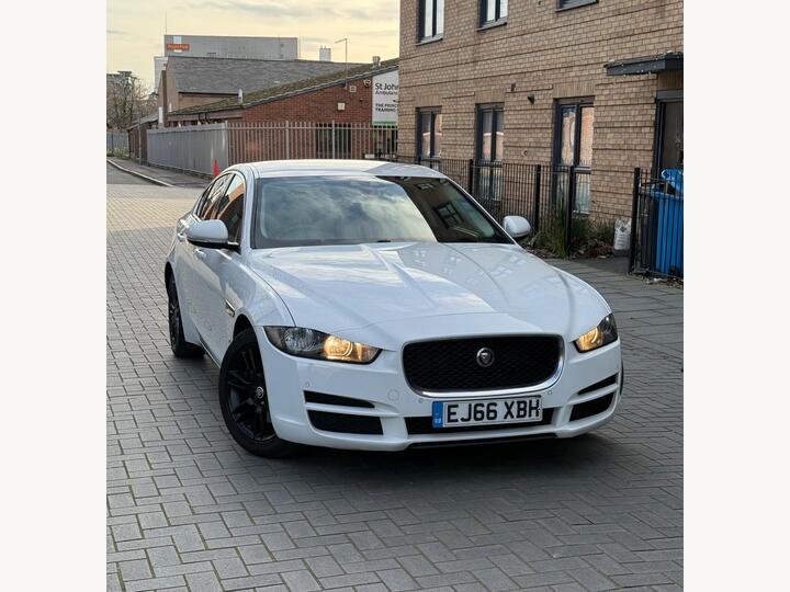 Jaguar XE 2.0d Prestige Auto Euro 6 (s/s) 4dr