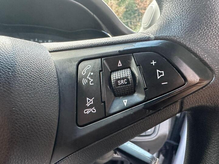 Vauxhall Viva 1.0i SE Euro 6 5dr (a/c)