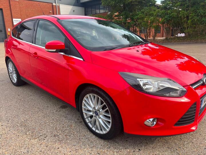 Ford Focus 1.0T EcoBoost Zetec Euro 5 (s/s) 5dr