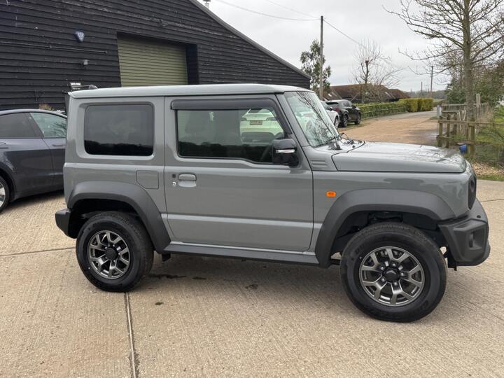 Suzuki Jimny SZ5 4X4 AUTO