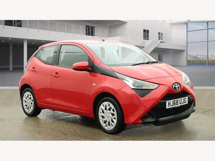 Toyota AYGO 1.0 VVT-i X-play Euro 6 5dr