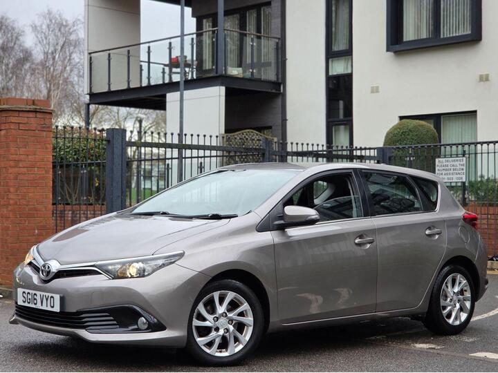 Toyota Auris 1.6 D-4D Icon Euro 6 (s/s) 5dr