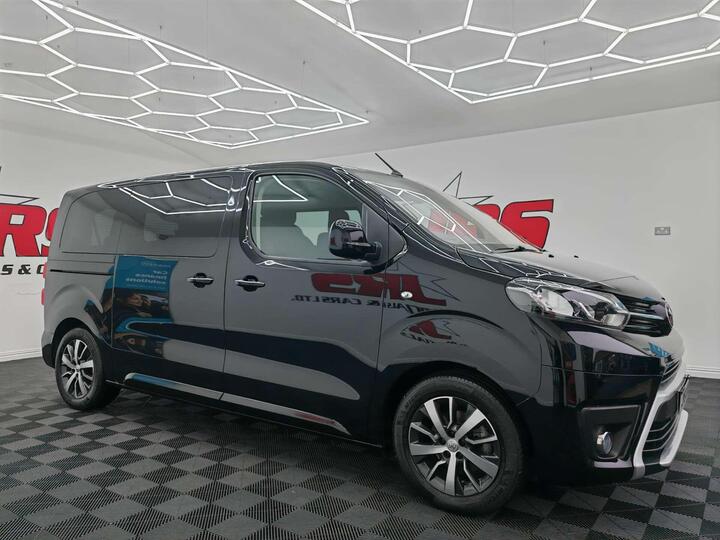 Toyota PROACE VERSO 2.0D Family Medium MPV Auto MWB Euro 6 (s/s) 5dr (8 Seat) Toyota PROACE VERSO 2.0D Family Medium MPV Auto MWB Euro 6 (s/s) 5dr (8 Seat)