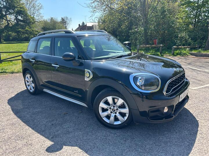 MINI Countryman 1.5 7.6kWh Cooper SE Auto ALL4 Euro 6 (s/s) 5dr MINI Countryman 1.5 7.6kWh Cooper SE Auto ALL4 Euro 6 (s/s) 5dr