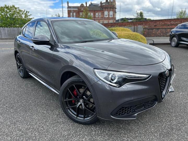 Alfa Romeo Stelvio 2.0T Veloce Auto Q4 AWD Euro 6 (s/s) 5dr Alfa Romeo Stelvio 2.0T Veloce Auto Q4 AWD Euro 6 (s/s) 5dr