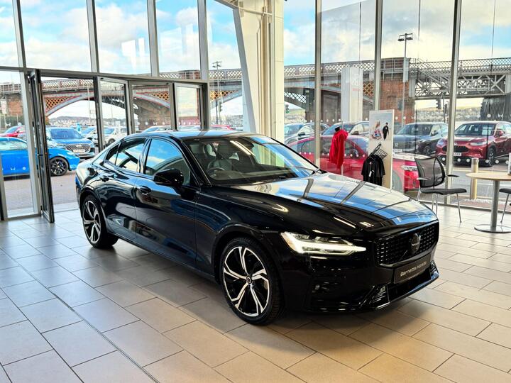 Volvo S60 2.0 B5 MHEV Plus Auto AWD Euro 6 (s/s) 4dr