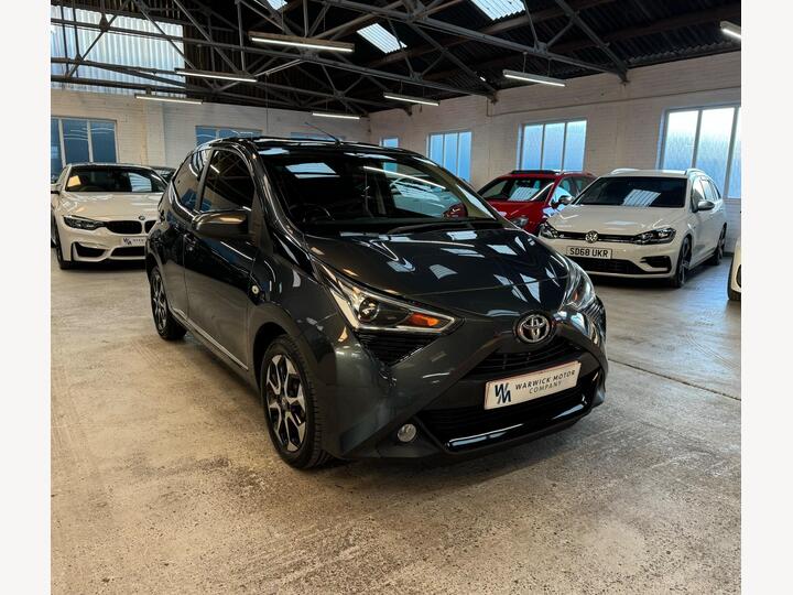 Toyota AYGO 1.0 VVT-i X-plore Euro 6 5dr Toyota AYGO 1.0 VVT-i X-plore Euro 6 5dr