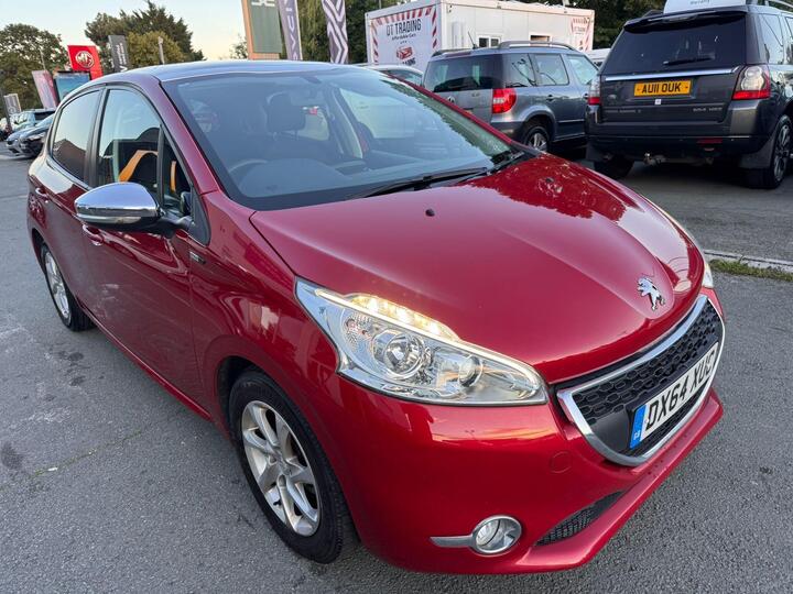Peugeot 208 1.2 VTi Style Euro 5 5dr