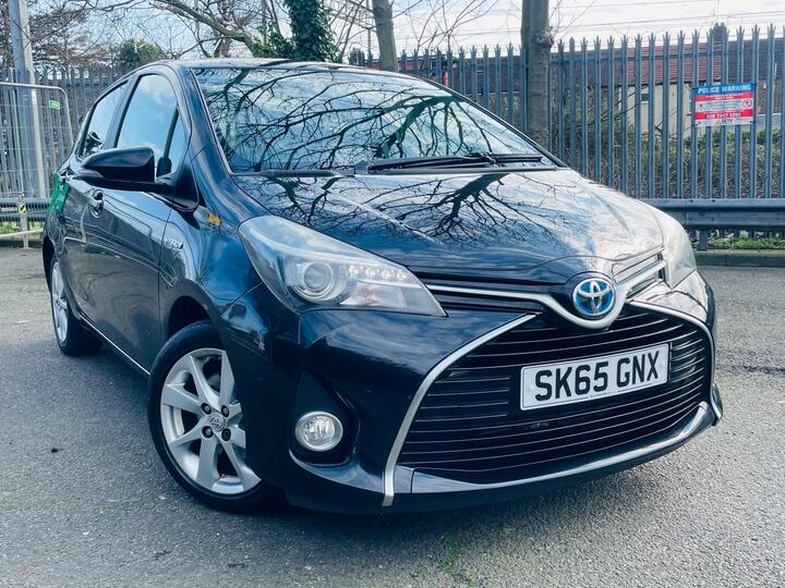 Toyota Yaris 1.5 VVT-h Excel E-CVT Euro 6 5dr (15in Alloy)