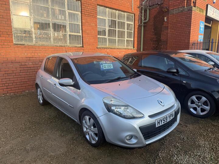 Renault Clio 1.2 TCe Privilege Euro 4 5dr Renault Clio 1.2 TCe Privilege Euro 4 5dr