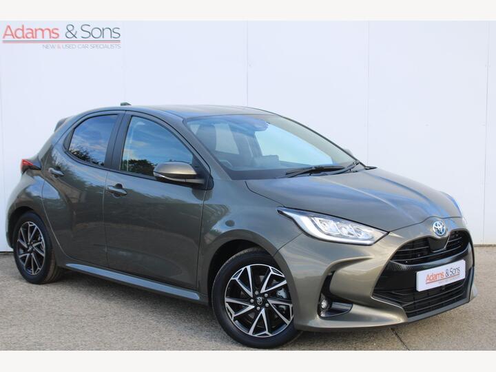 Toyota Yaris 1.5 VVT-h Design E-CVT Euro 6 (s/s) 5dr