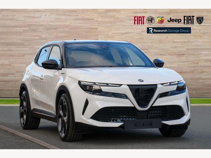 Alfa Romeo Junior Elettrica 54kWh Elettrica Veloce Auto 5dr