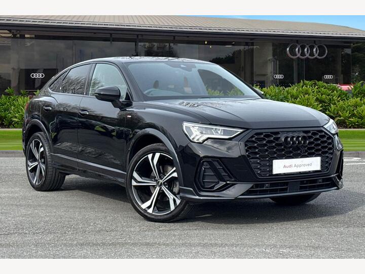 Audi Q3 Sportback 1.5 TFSI CoD 35 Black Edition Sportback S Tronic Euro 6 (s/s) 5dr