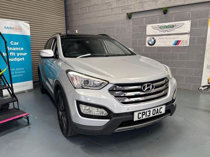 Hyundai Santa Fe 2.2 CRDi Premium SE Auto 4WD Euro 5 5dr (7 Seat) Hyundai Santa Fe 2.2 CRDi Premium SE Auto 4WD Euro 5 5dr (7 Seat)