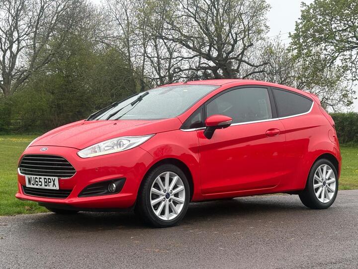 Ford Fiesta 1.0T EcoBoost Titanium Euro 6 (s/s) 3dr