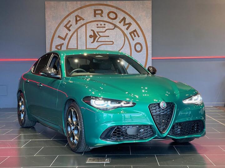 Alfa Romeo Giulia 2.0T Intensa Auto Euro 6 (s/s) 4dr