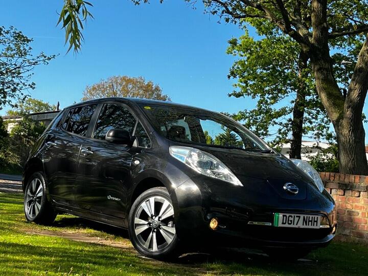 Nissan LEAF 24kWh Tekna Auto 5dr Nissan LEAF 24kWh Tekna Auto 5dr