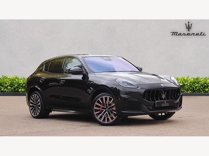 Maserati GRECALE 3.0 V6 Trofeo ZF 4WD Euro 6 (s/s) 5dr Maserati GRECALE 3.0 V6 Trofeo ZF 4WD Euro 6 (s/s) 5dr