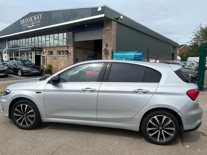 Fiat Tipo 1.4 MPI Lounge Euro 6 5dr